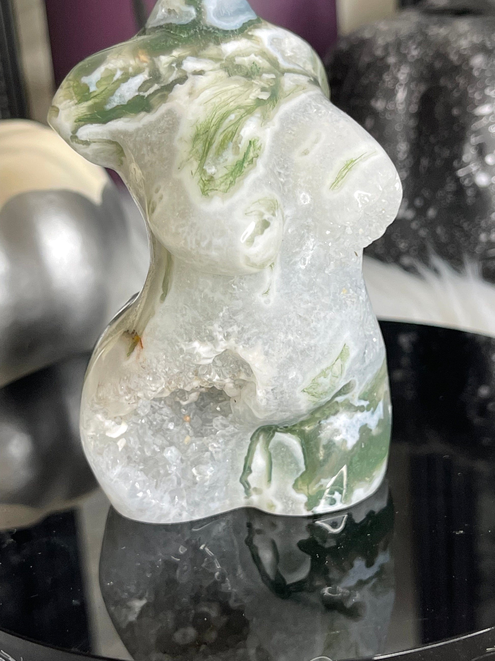 Sage Goddess on X: The swirling patterns of moss agate make it easy to get  lost in Mother Earth's healing magic 🌎 This stone's nurturing energy helps  you embrace the beauty of